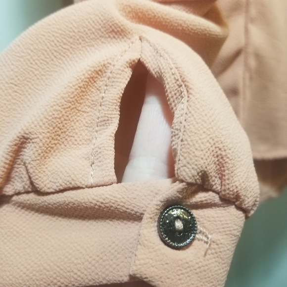 ASTR pink blouse long sleeve back buttons AD419801 quilted shoulder design crepe - Picture 4 of 10